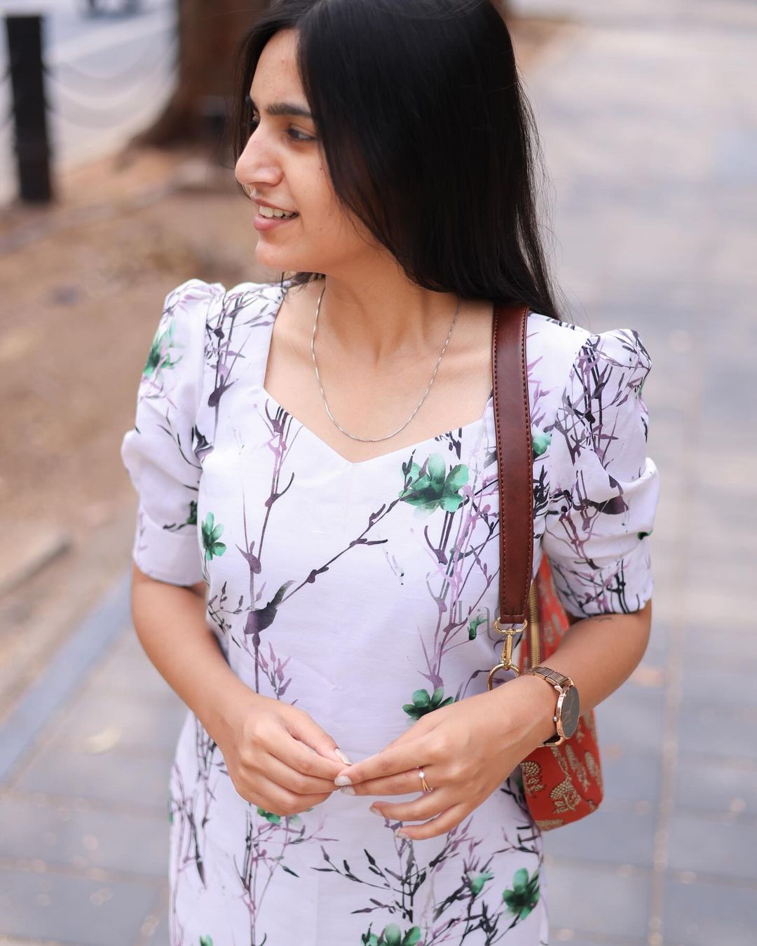 White floral cotton top with puff sleeves - Studio Thari